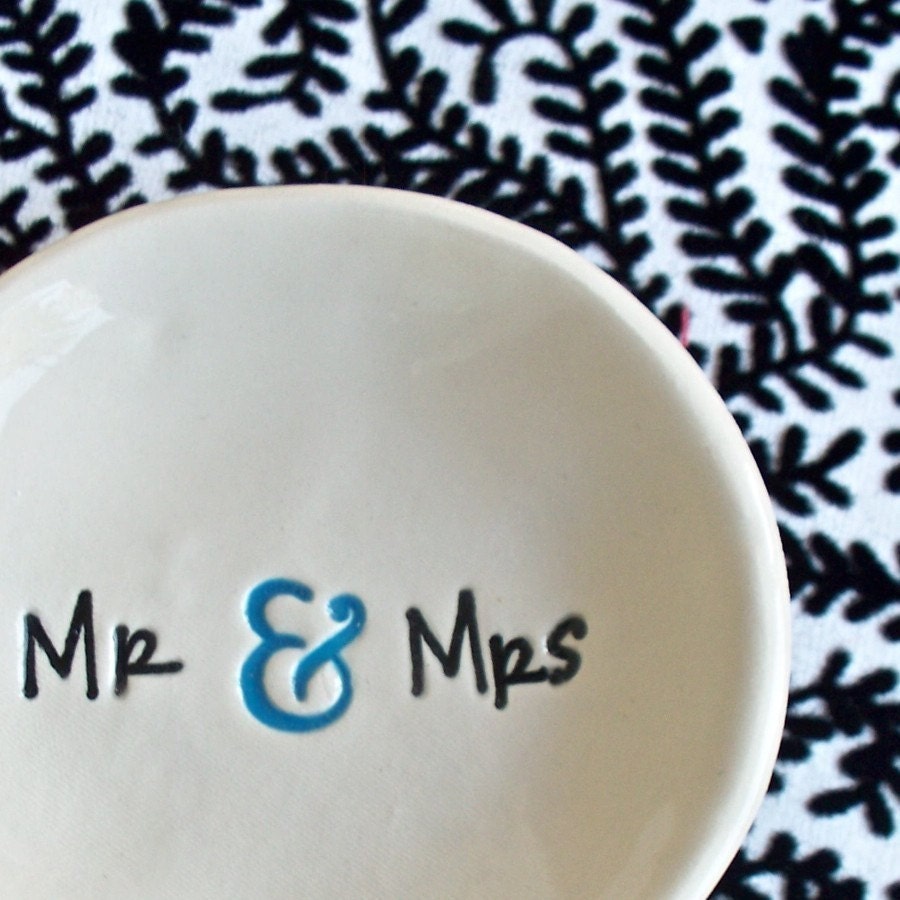 Mr and Mrs Ring Bowl - Ceramic Wedding Ring Dish
