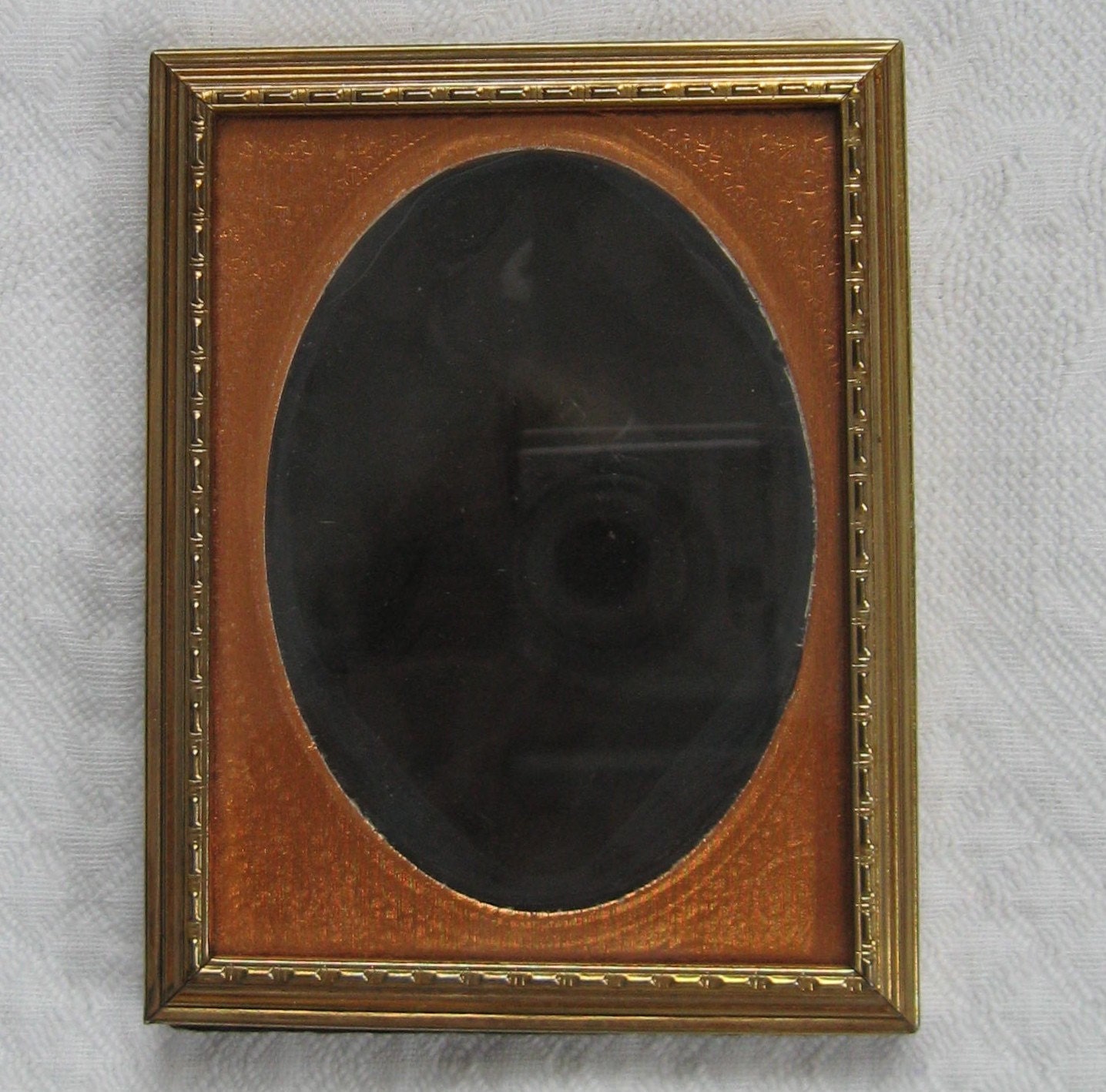 VINTAGE PICTURE FRAME WITH EMBOSSED INSERT 1940s by vintagous