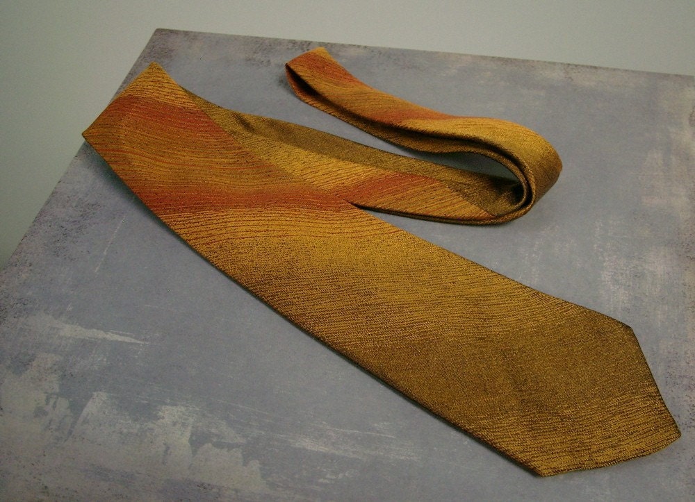 Mens Vintage 1960s Silk Tie Penneys TOWNCRAFT Gold and Copper Diagonal Ombre Tonal Stripes