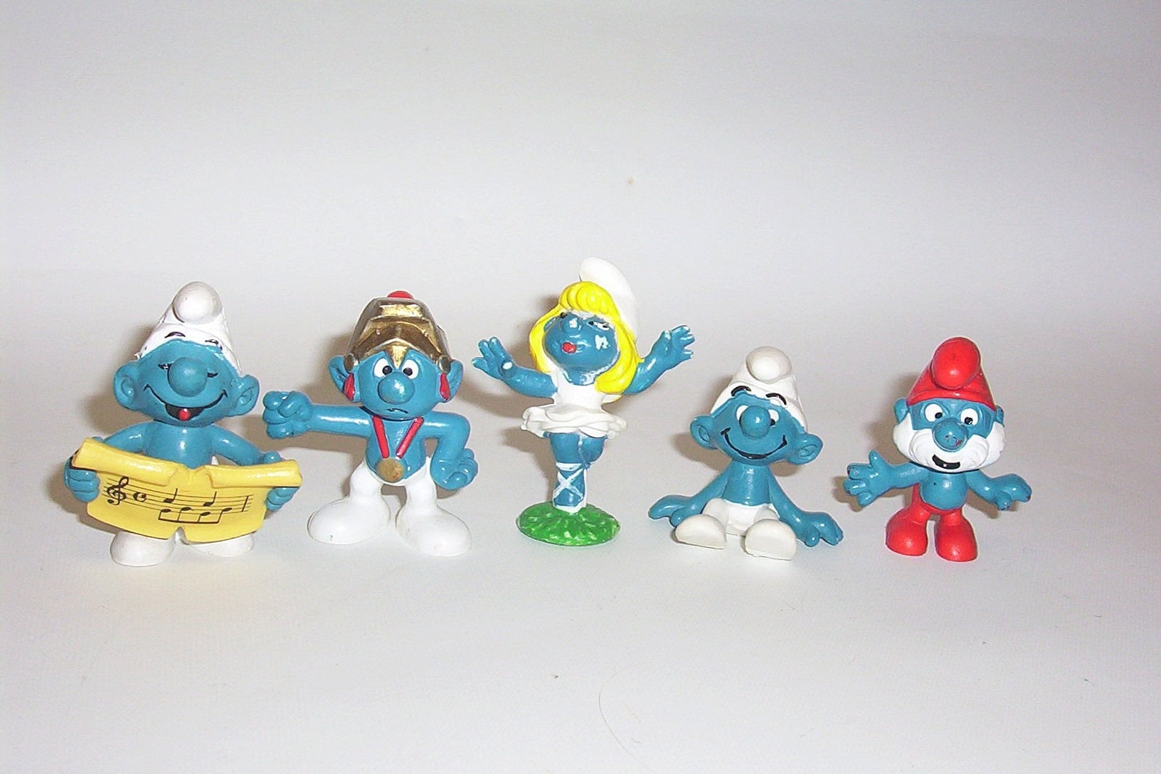 smurf plastic figurines