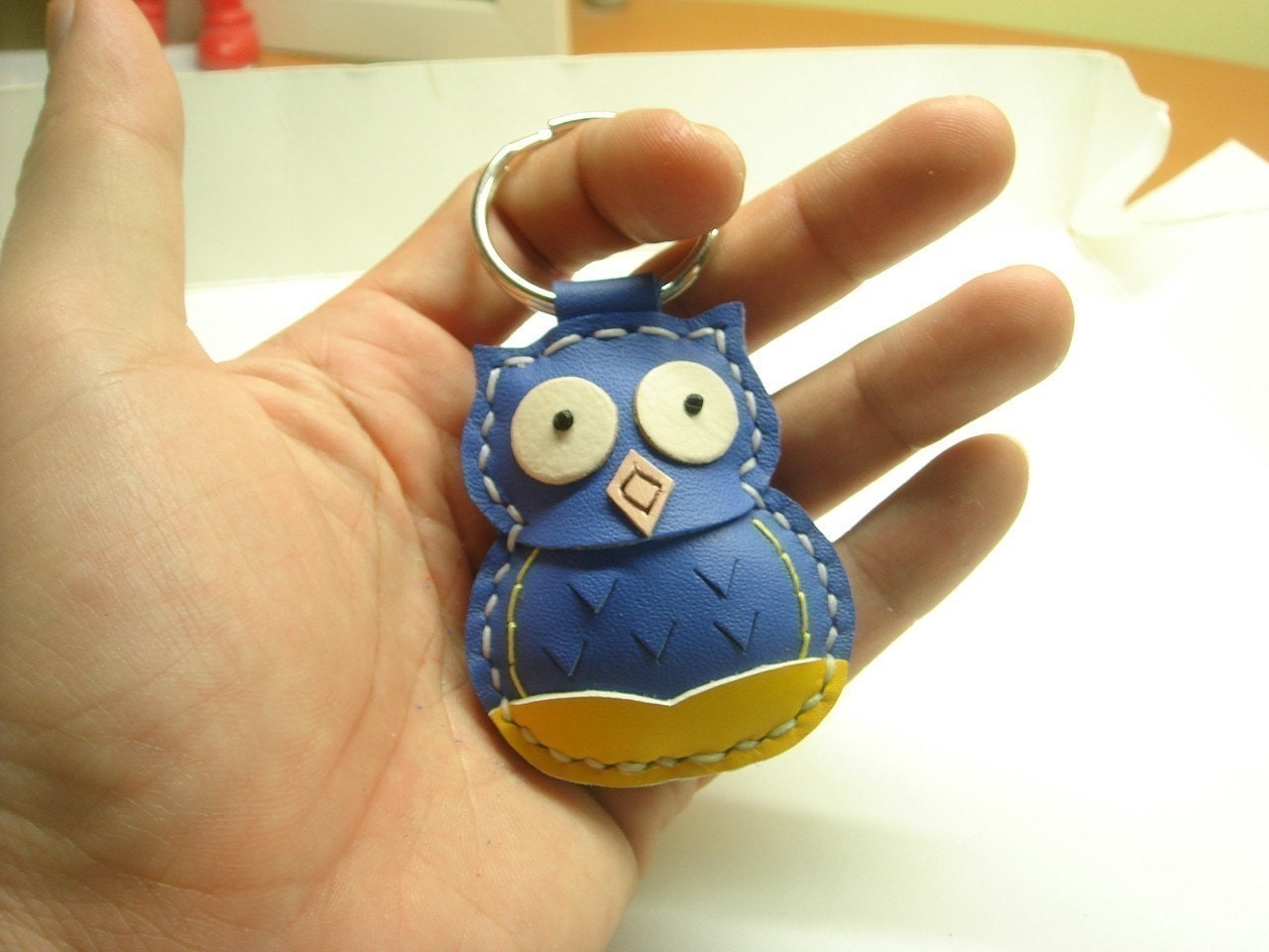 Fiona the Owl Leather Keychain ( Blue )