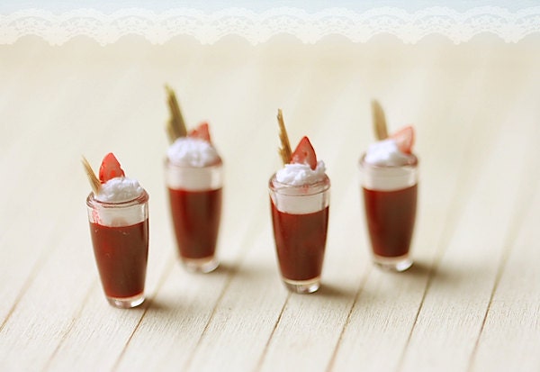 SALE - Dollhouse Miniature Food - Strawberry Mousse Desserts Cups 1/12 Dollhouse Scale