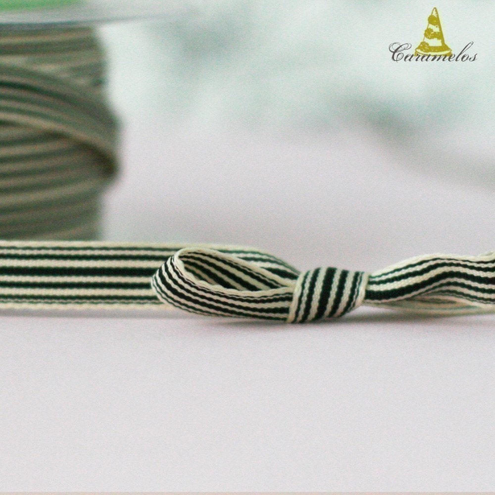 Black and Cream Narrow Stripe Grosgrain Ribbon by caramelos