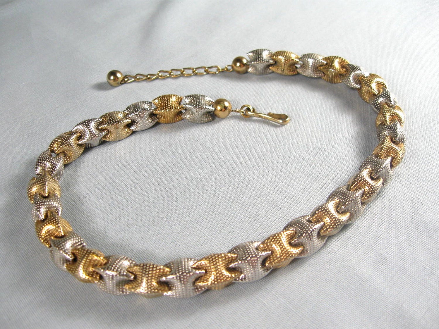 Vintage 70s Folded Mesh Bead Napier Choker Necklace Jewelry