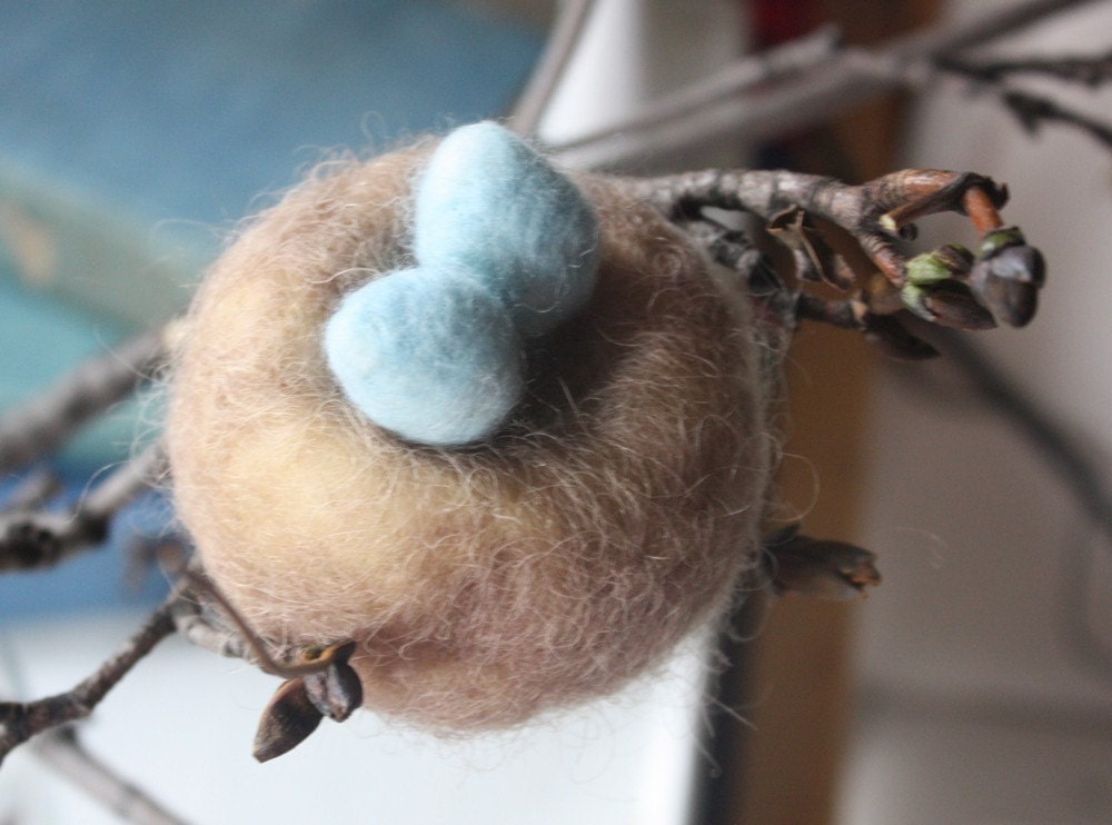 nest with eggs - needle felted