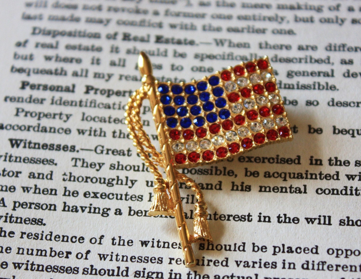 Vintage American Flag Pin Rhinestone Brooch Red White Blue