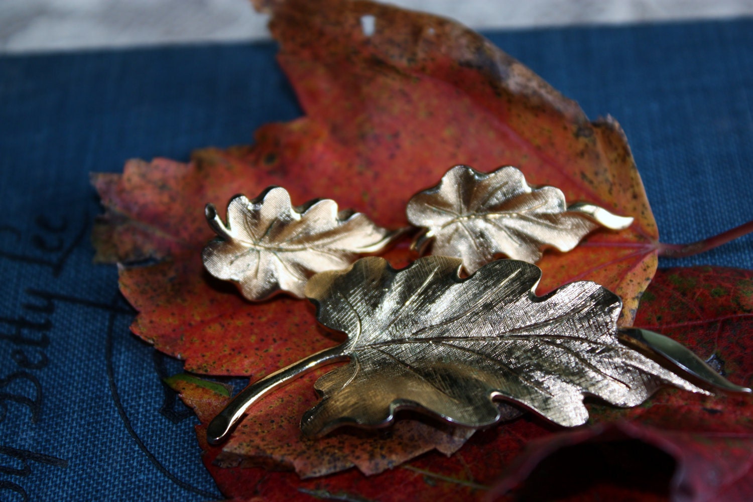 Vintage Monet woodland Leaf Pin Brooch and Earring Set Demi Paure