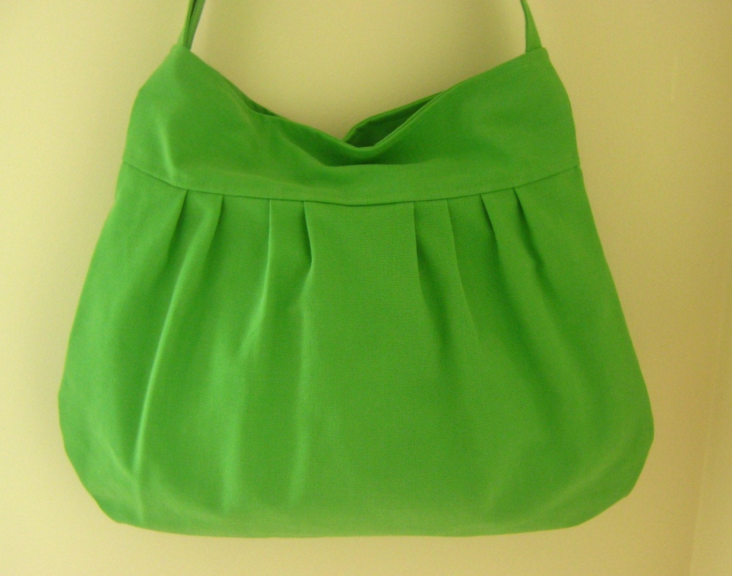 Pretty in Apple Green --everyday purse with ZIPPERED closure--