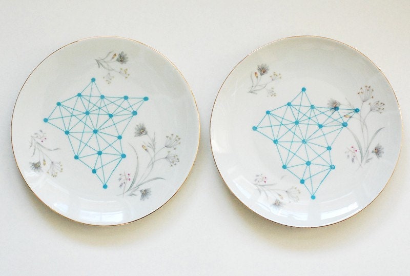 SALE Atomic two breakfast plates set