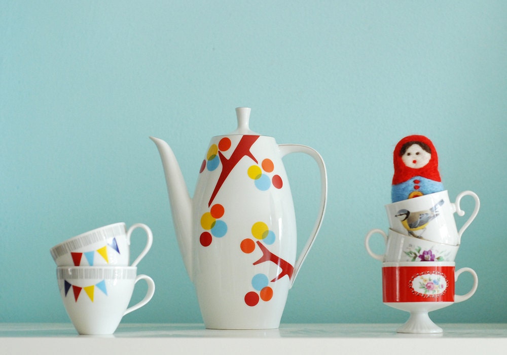 Large branches & dots teapot