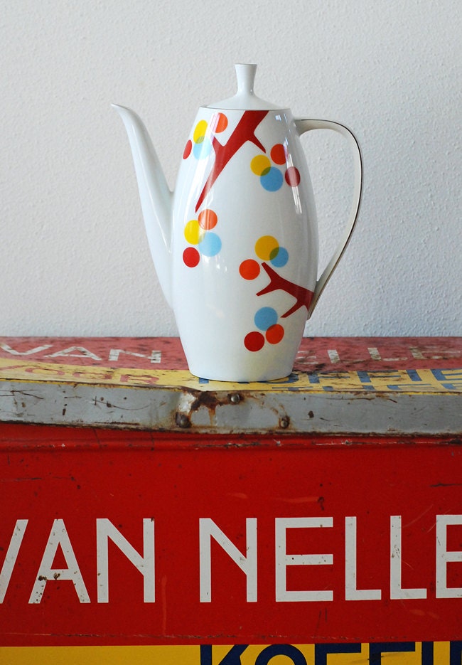 Large branches & dots teapot