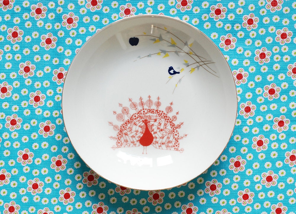 Polkadot dress in the apple tree plate