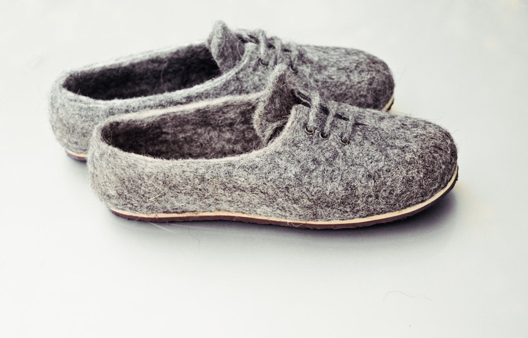 Men house shoes, organic wool felted slippers, Eco gift for him