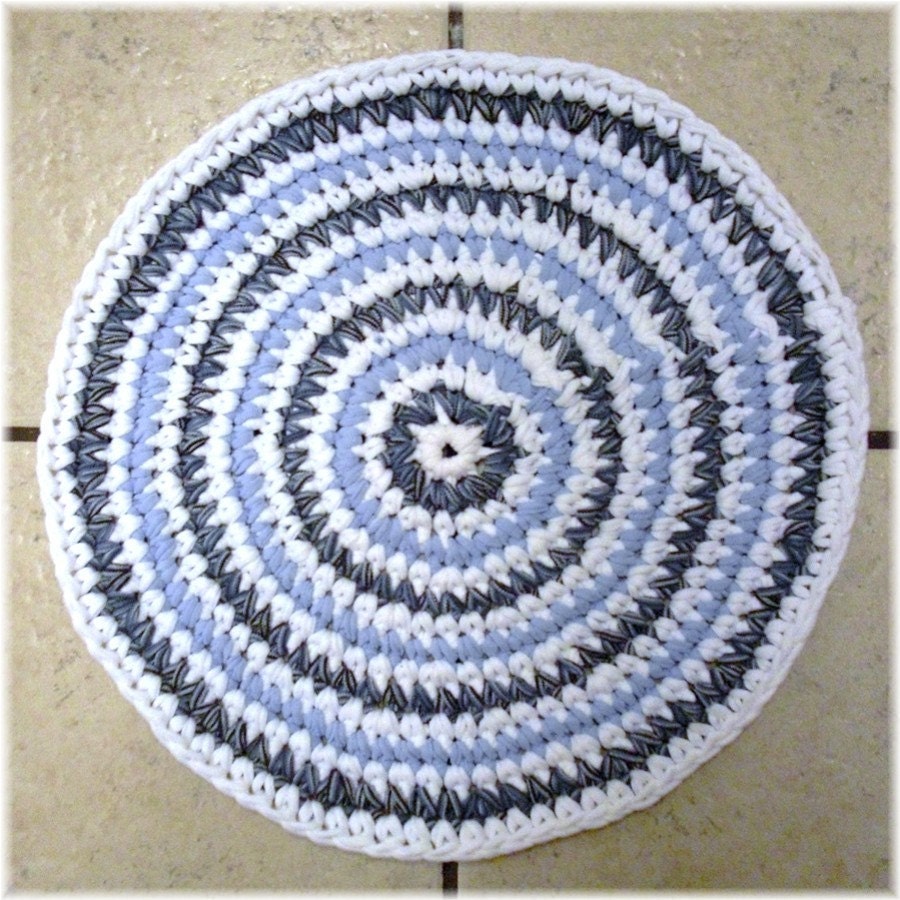 Round Rag Rug  Table Trivet 16 inches