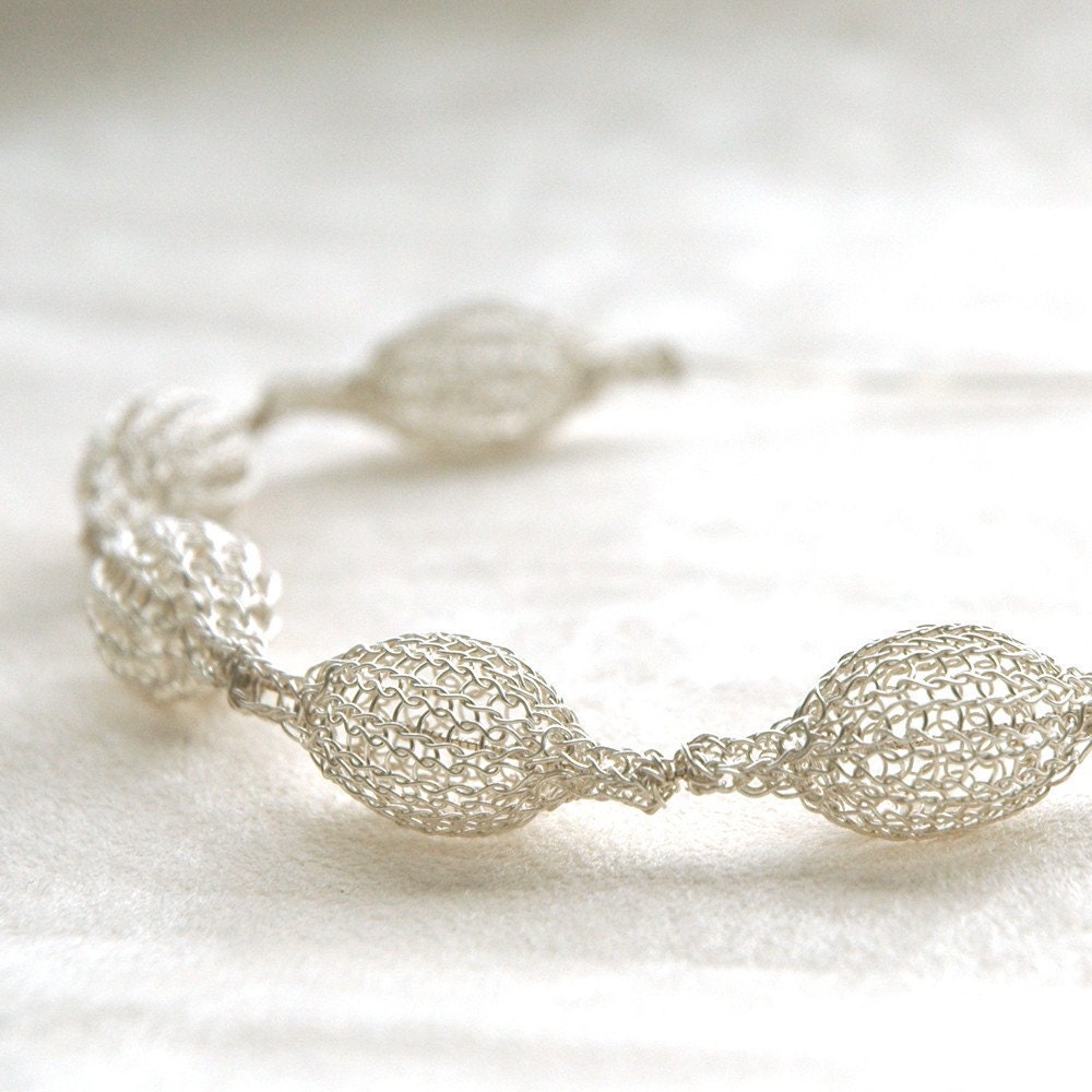 Silver BRIDAL necklace silver white pods chain crochet jewelry wedding jewellery wire crochet bubbles necklace
