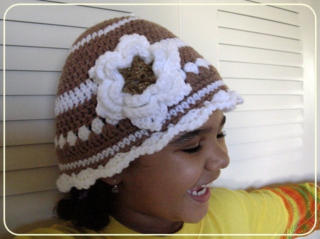 Toddler, Girl Little Bucket Flower Hat with shells and clusters. Crochet PATTERN