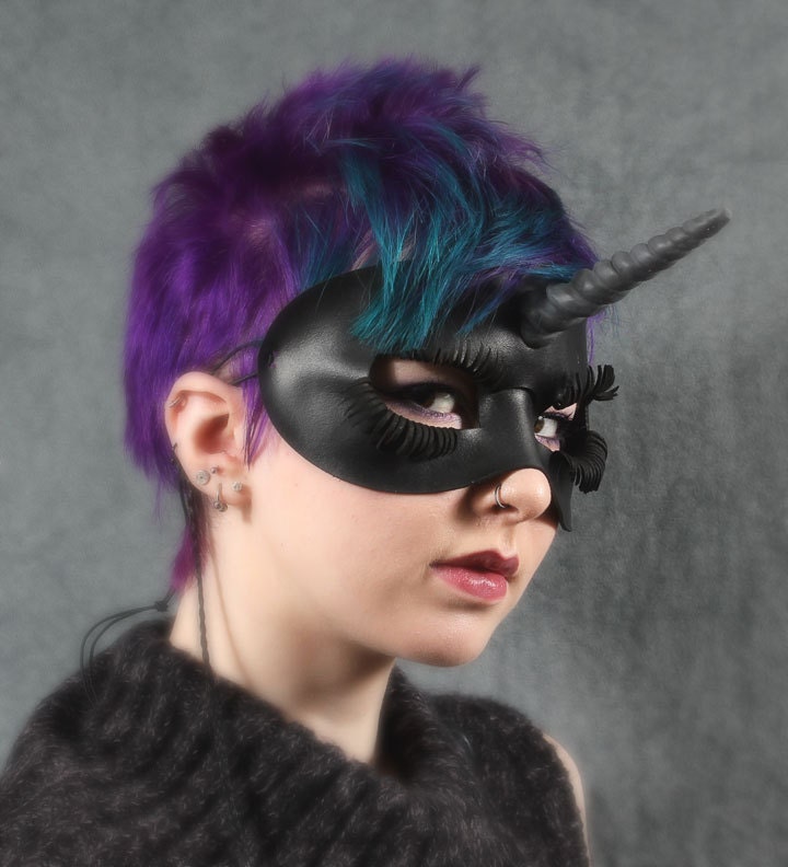 Unicorn mask in black leather