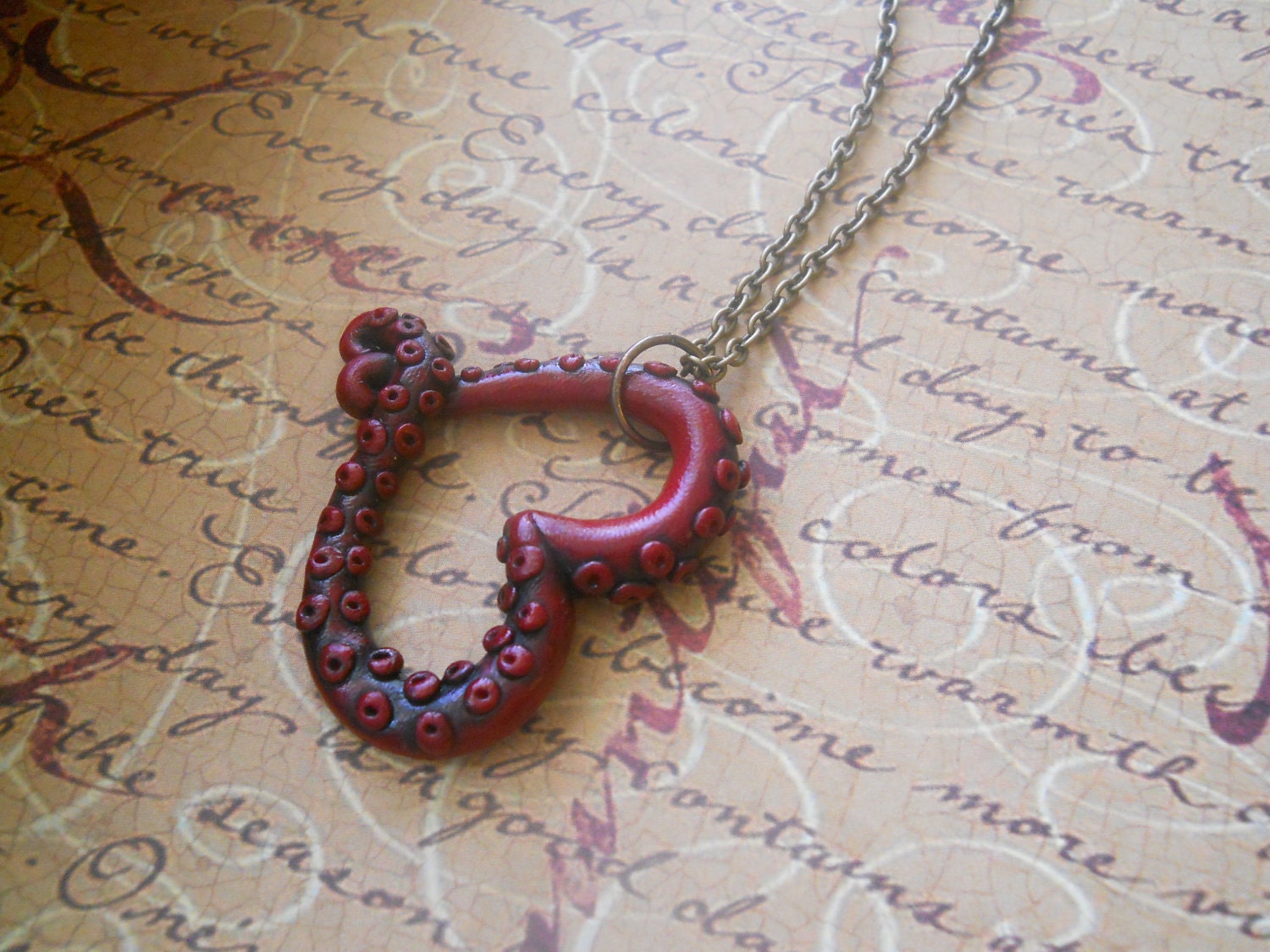 Two as one, Intertwined heart necklace