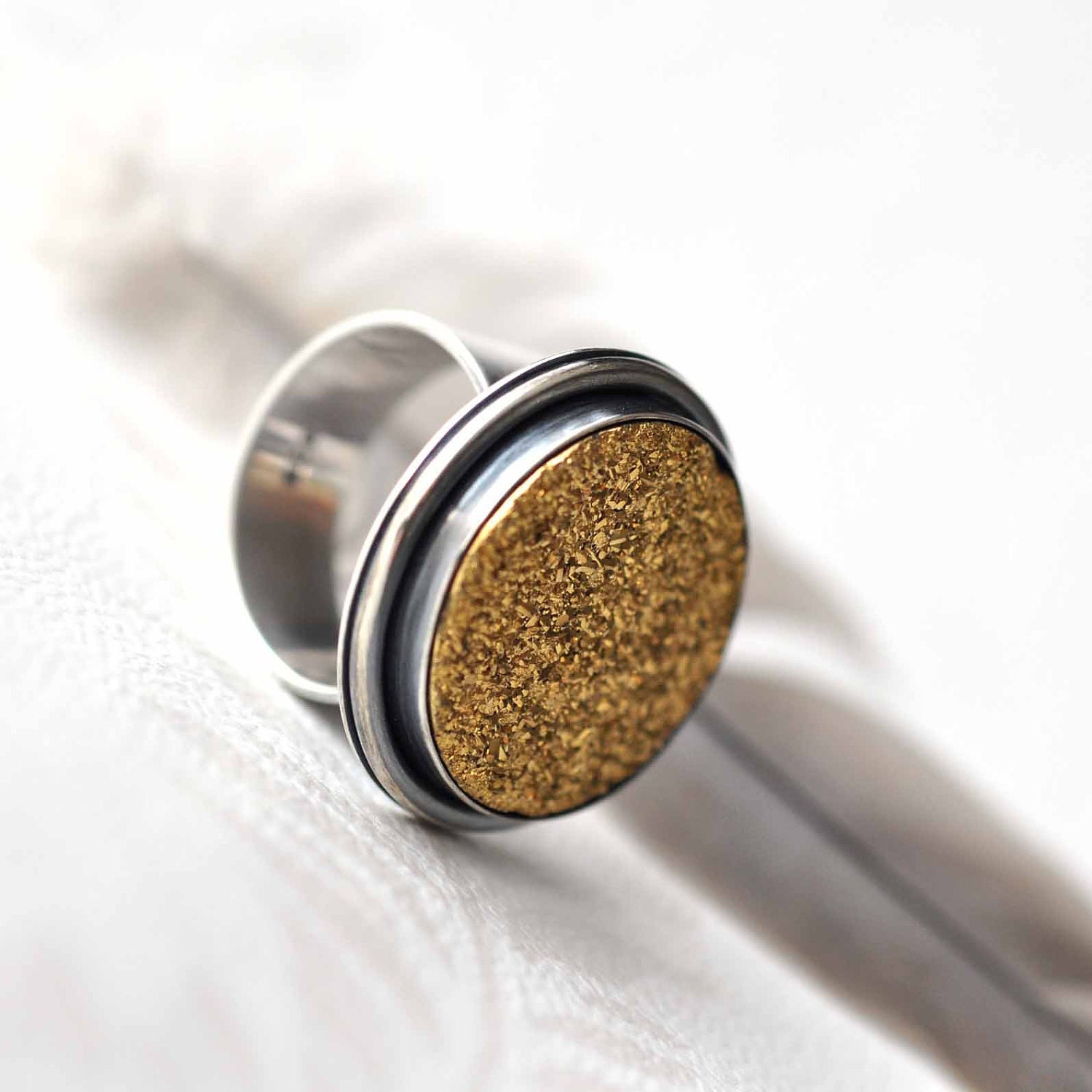 Druzy golden ring - gold metallic druzy / drusy - sterling silver - size 6,25