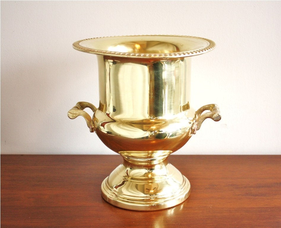 Large vintage brass ice bucket or champagne by highstreetmarket