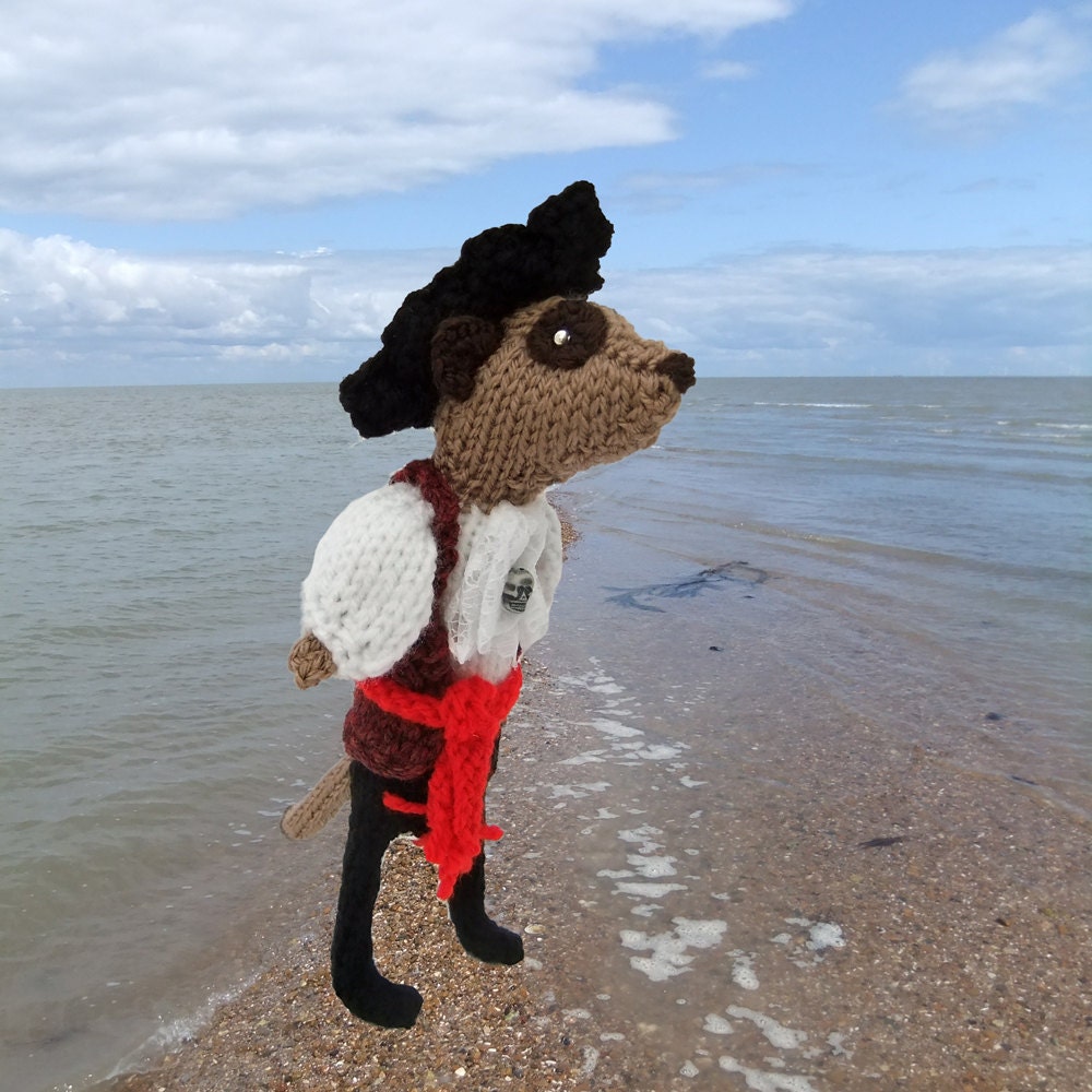 Meerkat pirate, handknitted, buccaneer, sailor, ready to sail the seven seas