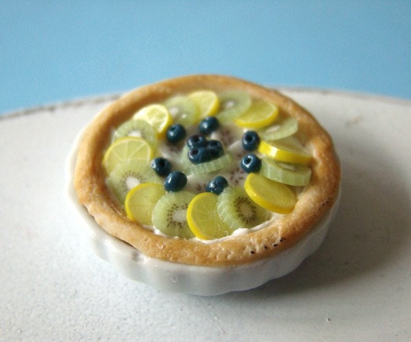 Dollhouse Miniature Fruit Tart - Lemon, Kiwi and Blueberries
