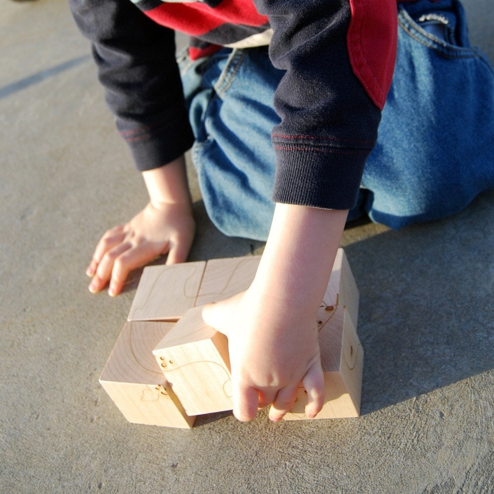 sale - wooden block animal puzzle, 6 pictures on natural wooden cubes