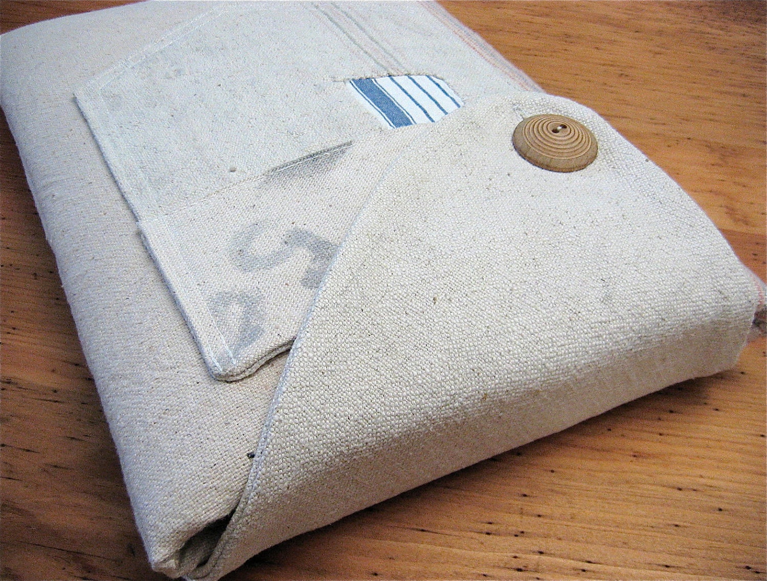 13" MacBook Case Handmade Vintage Feed Sack iSockit