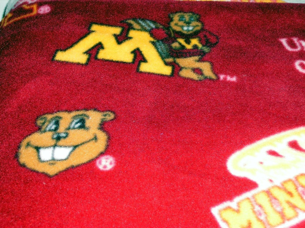 Fleece Maroon Blanket with Gopher Print