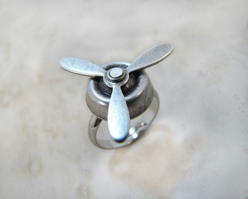 Spinning Propeller Ring Aviator