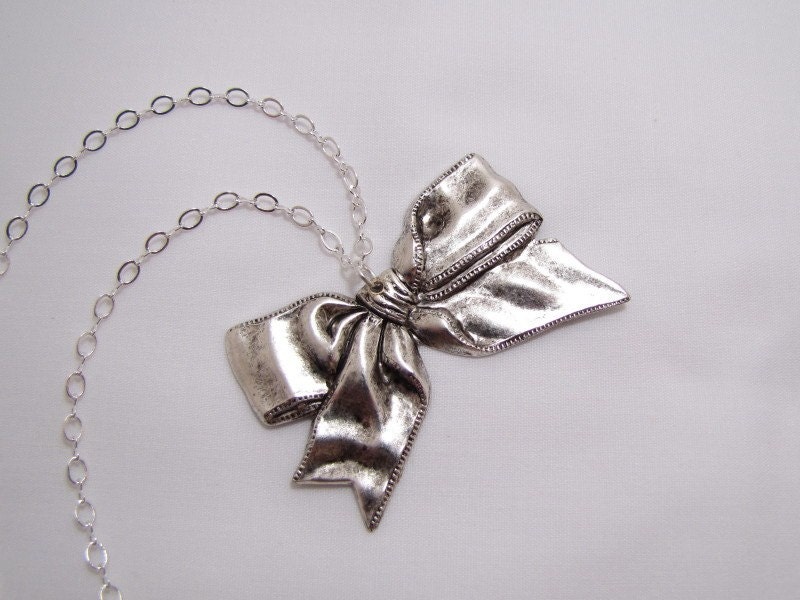 Silver Bow Necklace