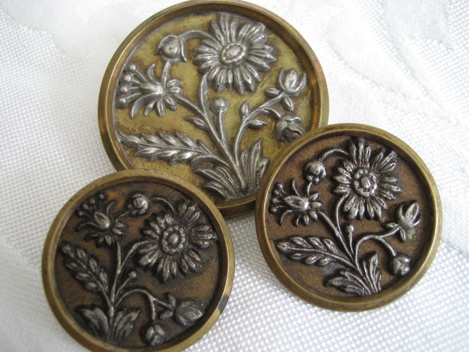 reserve for KenjiSET OF 3 ANTIQUE VINTAGE BRASS FLOWER BUTTONS