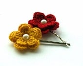 Crochet Flowers Bobby Pins in Mustard and Red