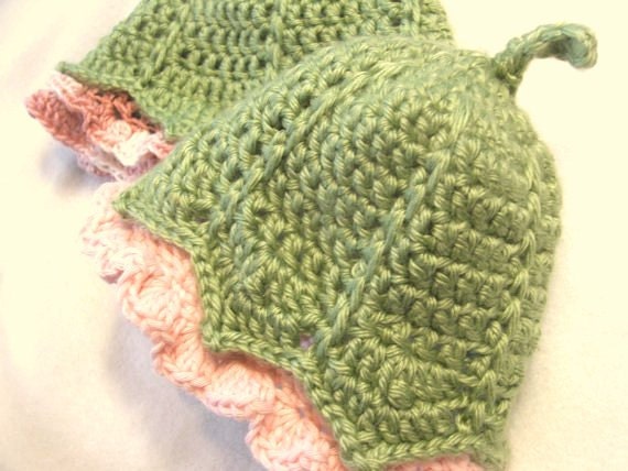 CROCHET Baby HAT Pattern  - Photo Prop pattern for Baby Hat Instant Download -  Darling Little Flower Bud