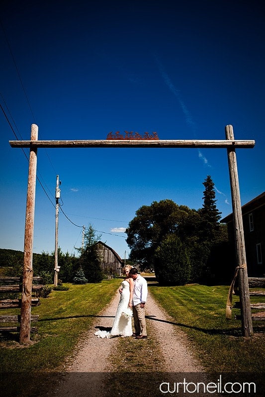COUNTRY CHIC Wedding Feather Bouquet And Boutonierre