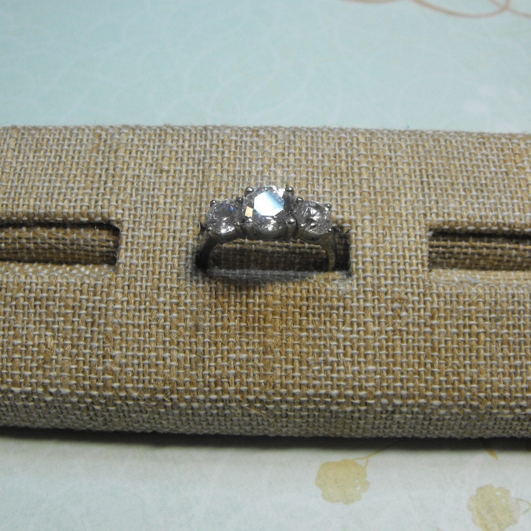 One Natural Linen Five Slot Ring Retail Jewelry Display