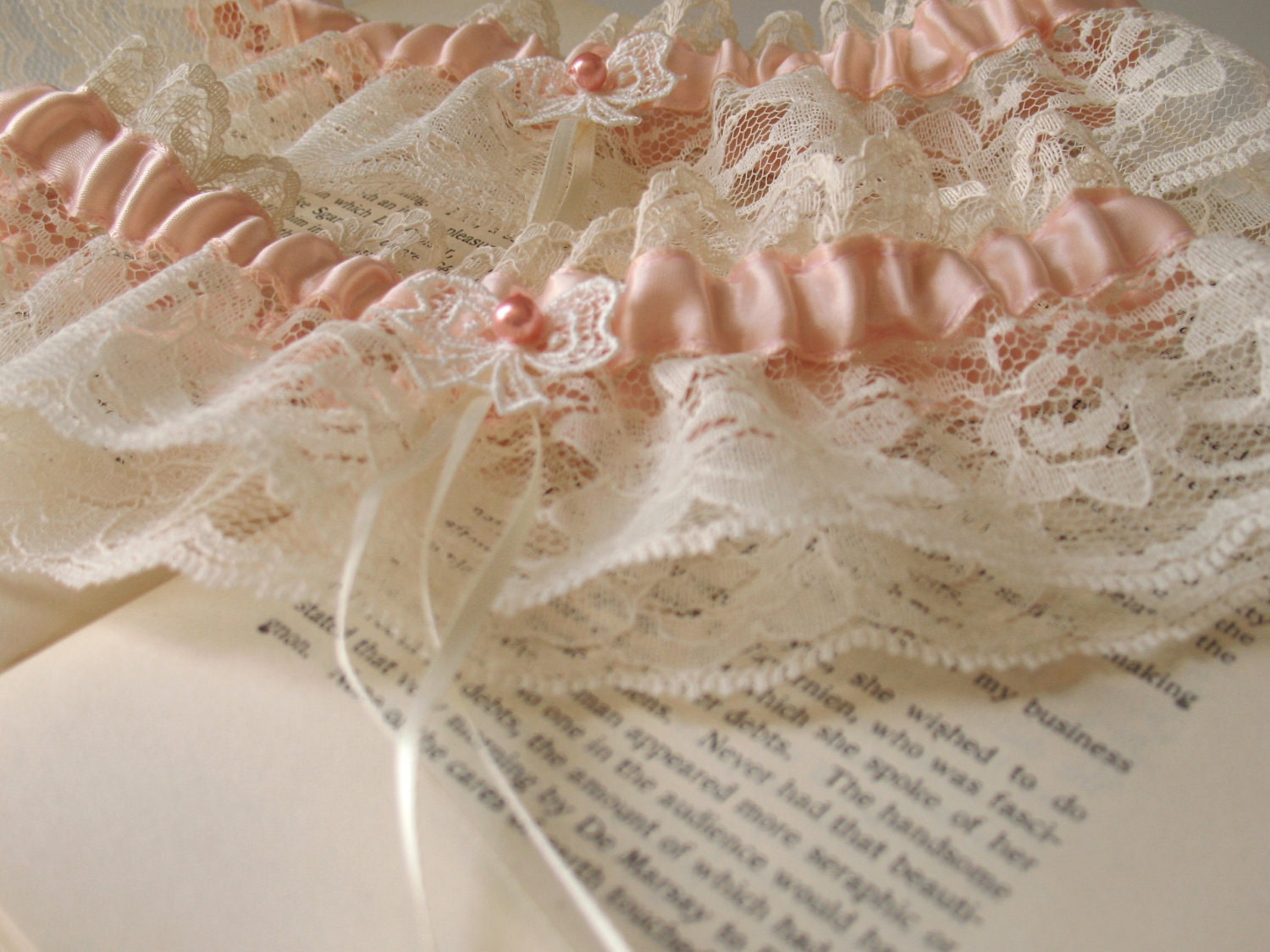Wedding Garter - Blush Bridal Garter Set - Ivory Vintage Lace Bow -MA CHERIE - Rose Pearl