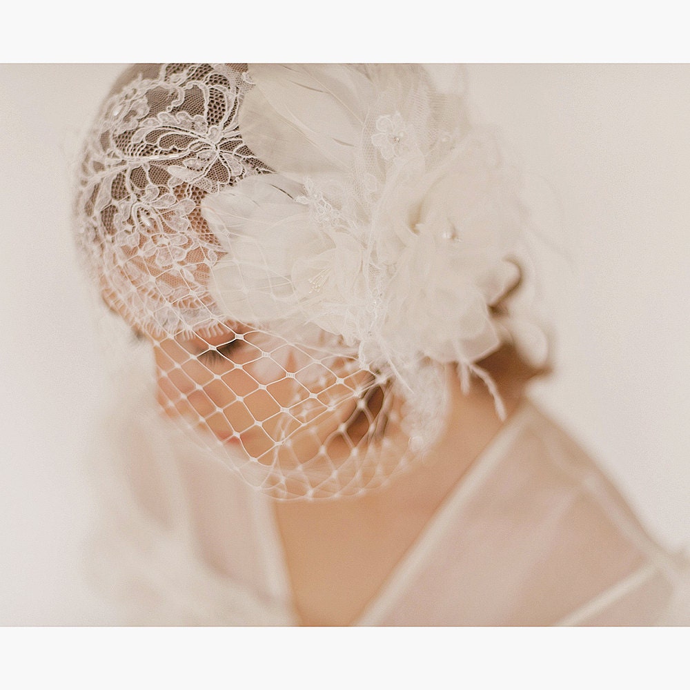 1920s Deco lace bridal cap /  Chantilly Lace Organza Fascinator 750