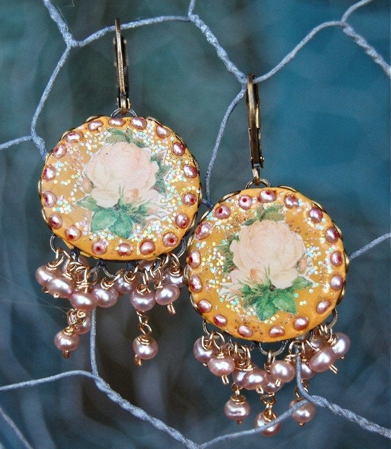 Lilygrace Vintage Rose Golden Yellow Cameo Earrings with Freshwater Pearls
