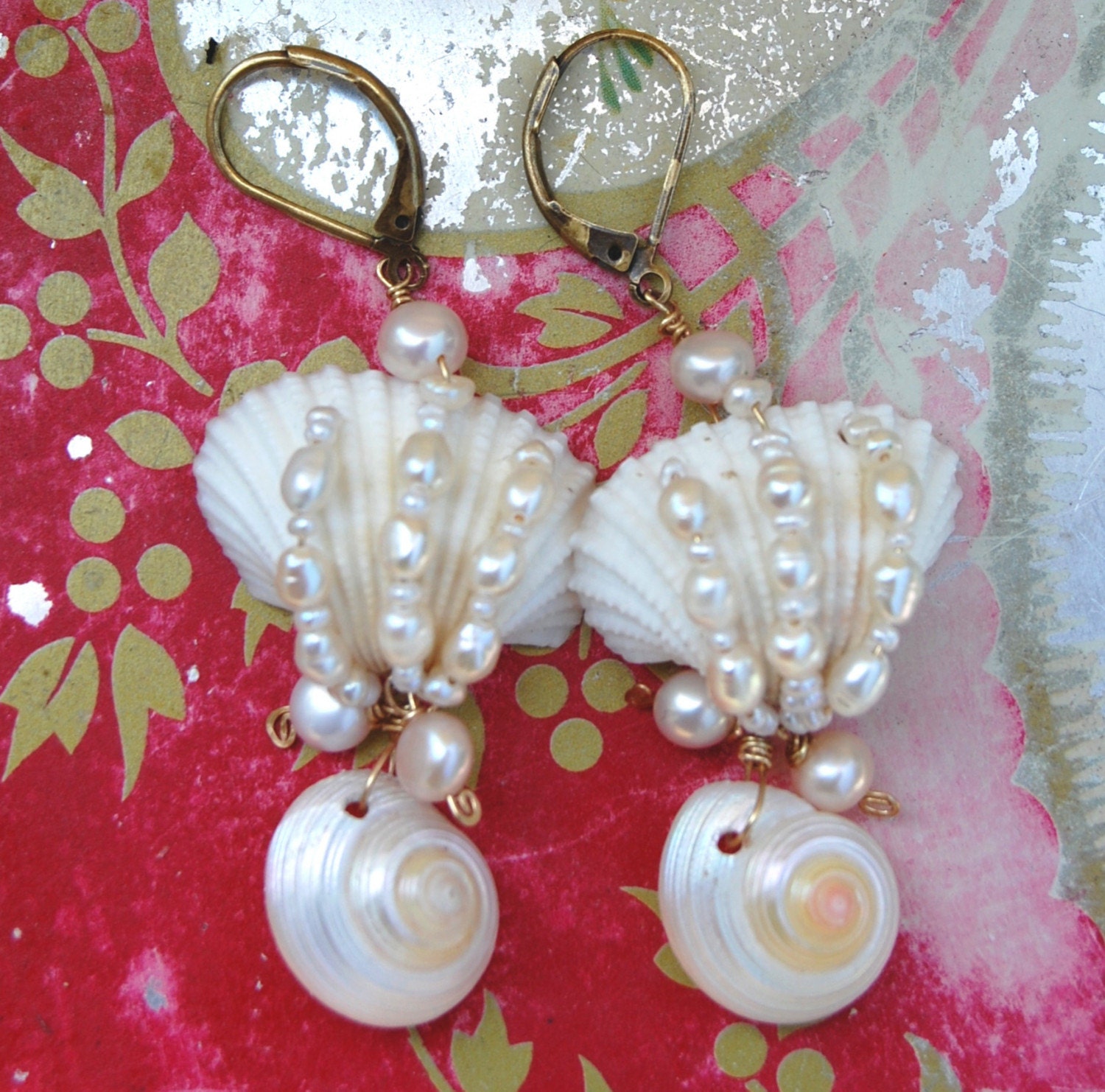 Lilygrace Glamorous Shell Earrings with Freshwater Pearls