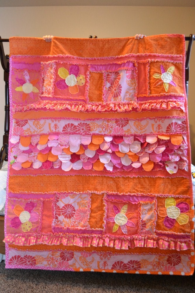 PATTERN Rag Quilt, Ruffle, Applique Flower, and Scallops, Toddler Bedding, Baby Blanket, SEWING Instructions, Instant Download PDF