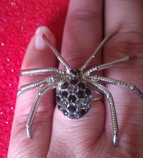 Spider,spider ring,jeweled, ring, spider jewelry, goth,punk,rockabilly