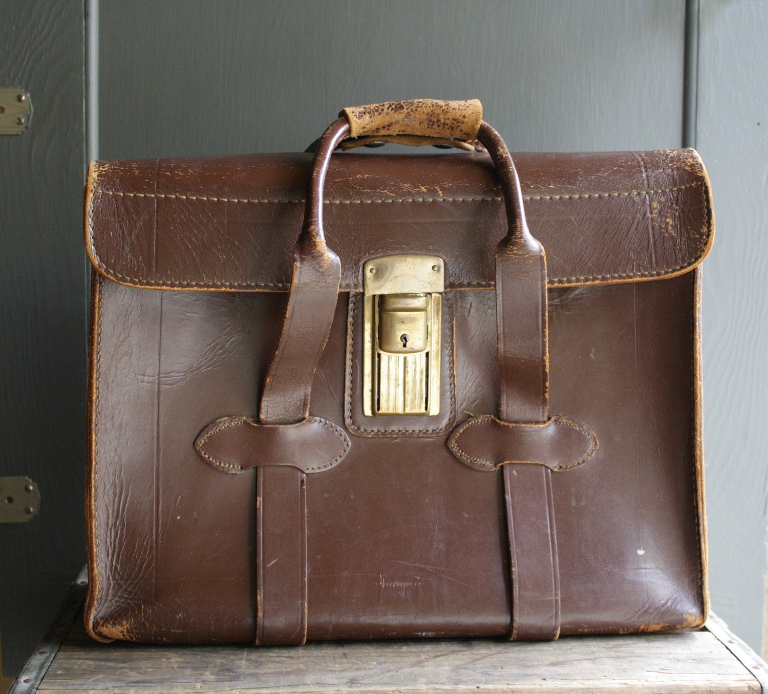 vintage leather case
