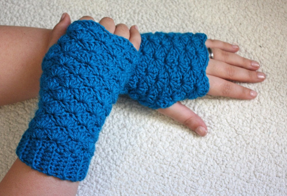Blue Shells Fingerless Gloves - Free International Shipping