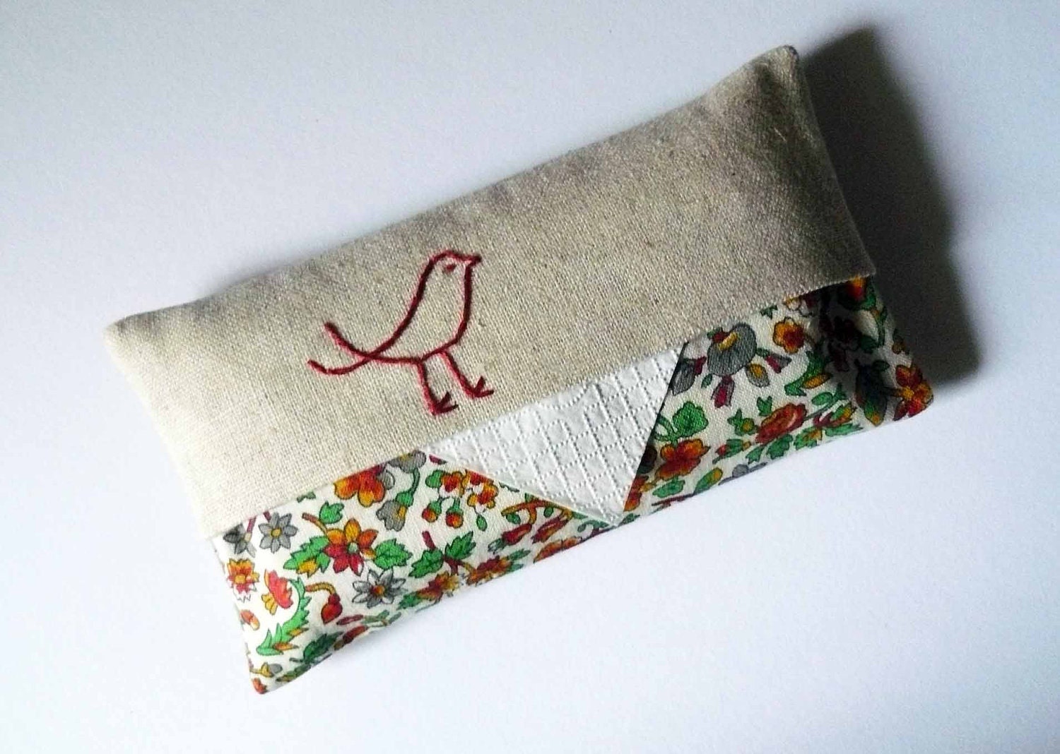 Linen with vintage floral fabric. tissue holder. Hand embroidered. little bird.