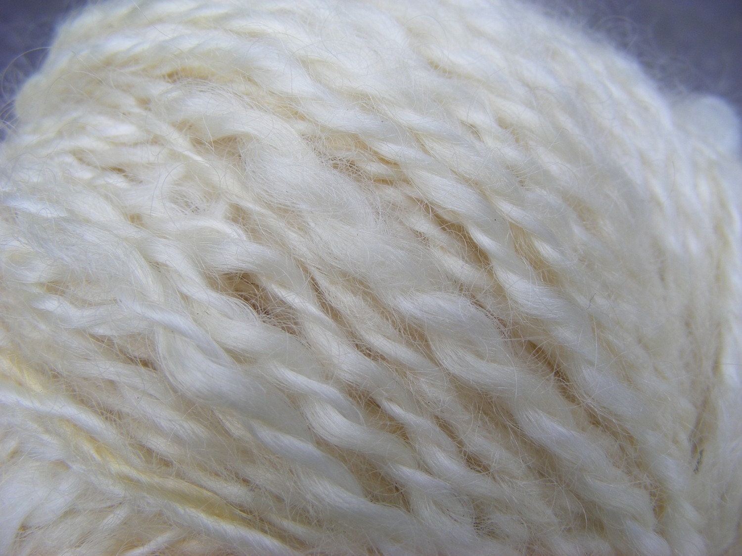 Hand spun Natural White Wensleydale Yarn 100gms