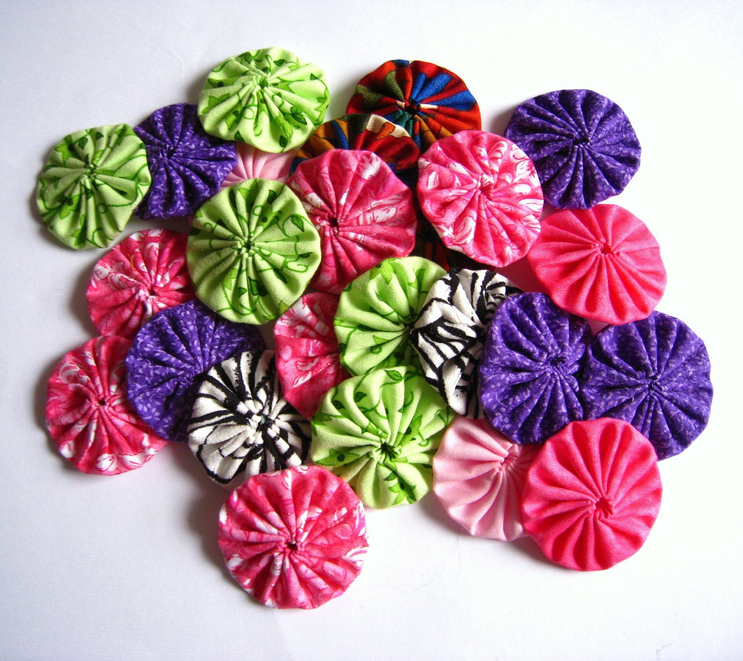 25 pcs Variety Assortment Cotton YoYo Appliques for Headbands, hair clips, bobby pins