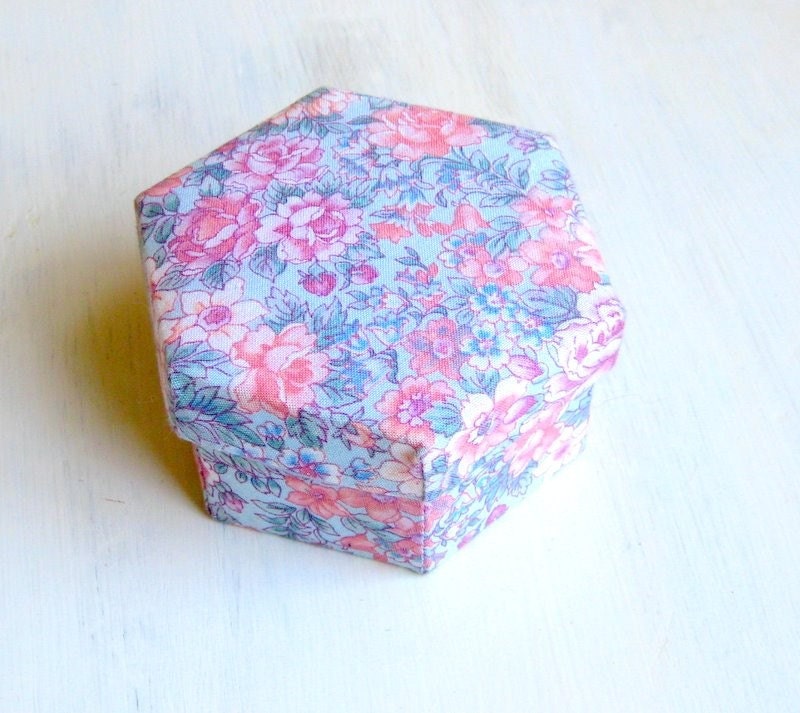 Box fabric blue pink floral hexagonal m