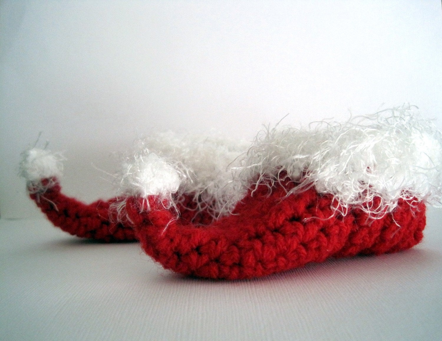 Crochet Elf Slippers Baby Booties Christmas Booties Santa Booties Elf Booties Boy Girl Cyber Monday Newborn Infant Photo Prop Red White