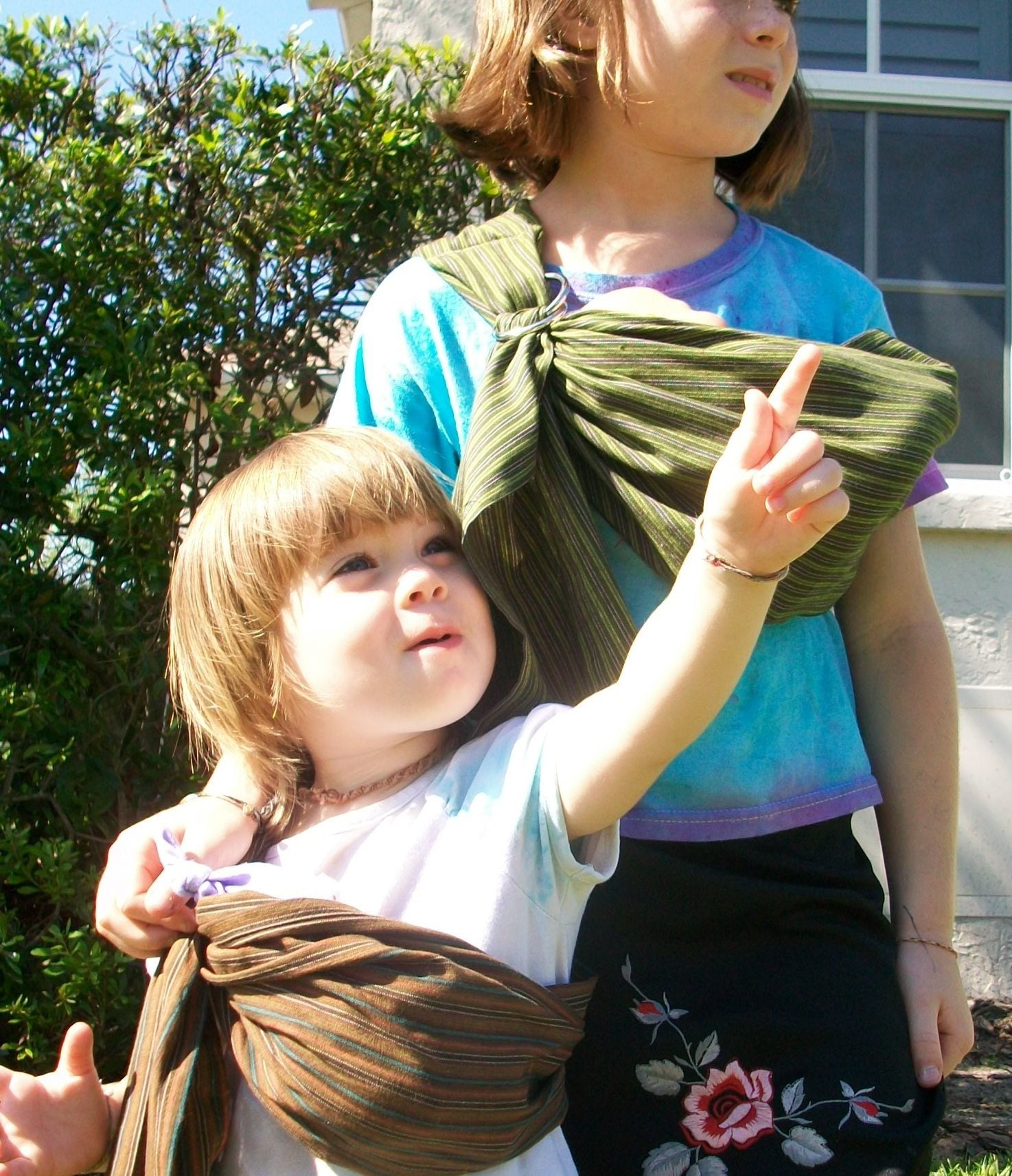 Baby Doll Sling for your little one - led free rings.